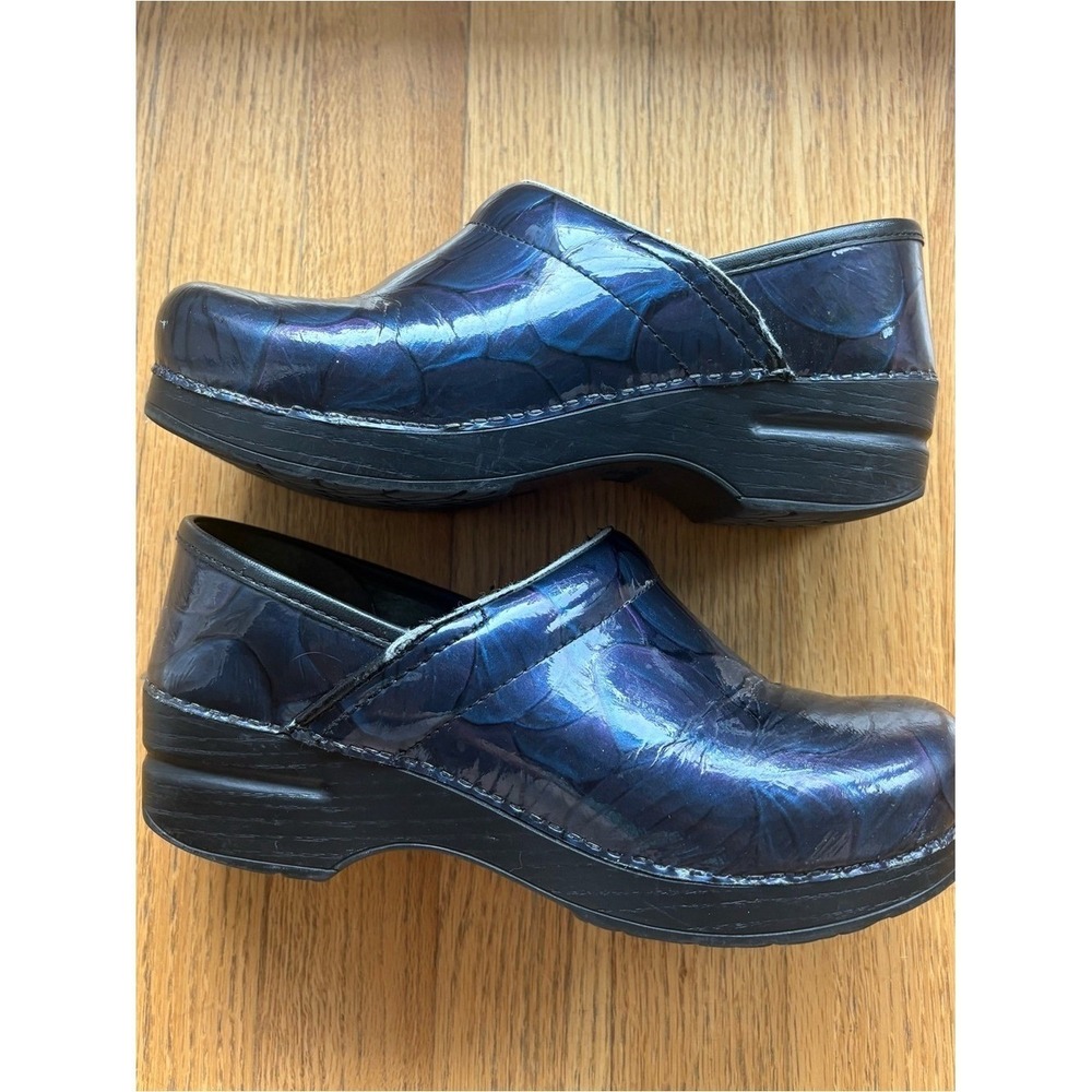 Dansko Professional Blue Marbled Patent Leather Clogs 37  6.5-7